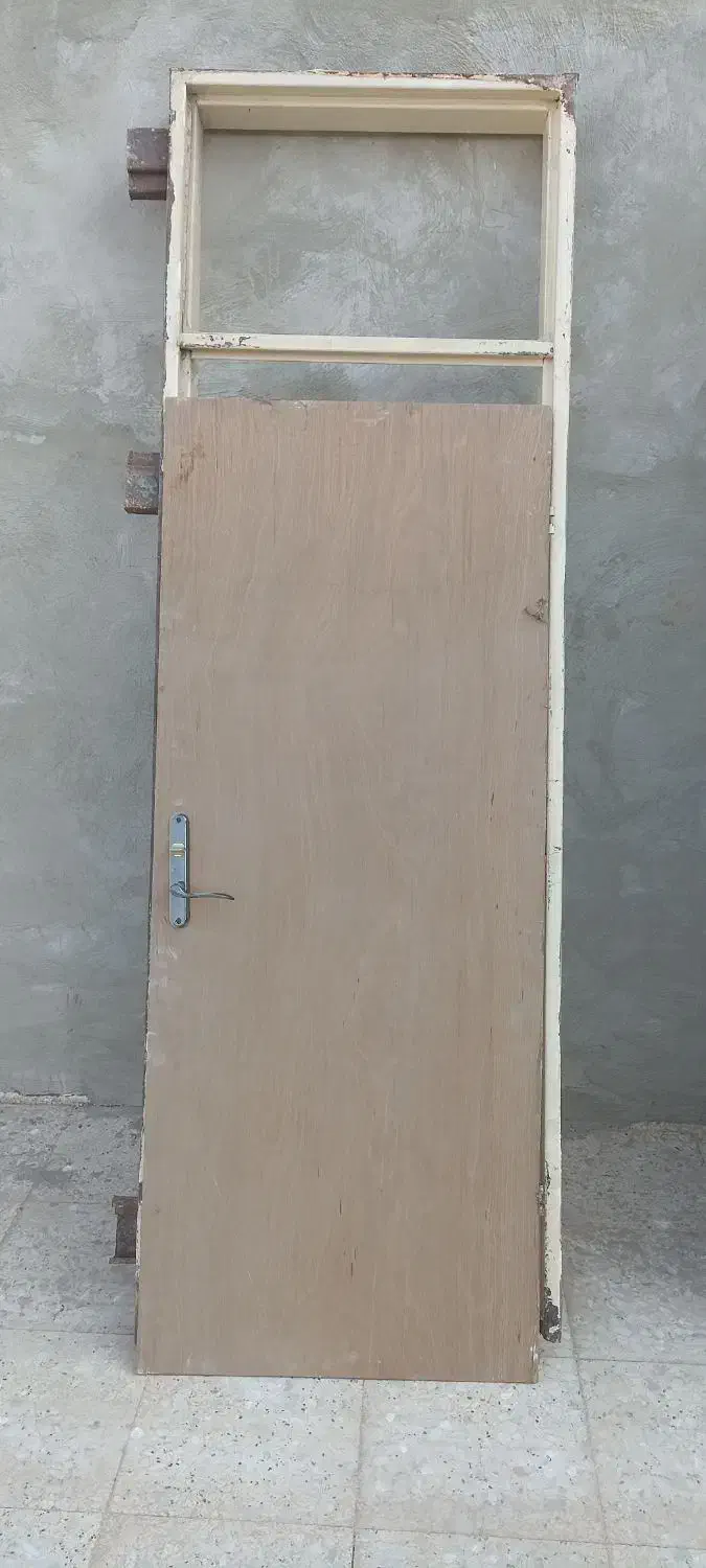 درب چوبی همراه با چهاچوب فلزی|مصالح و تجهیزات ساختمان|مسجد سلیمان, |دیوار