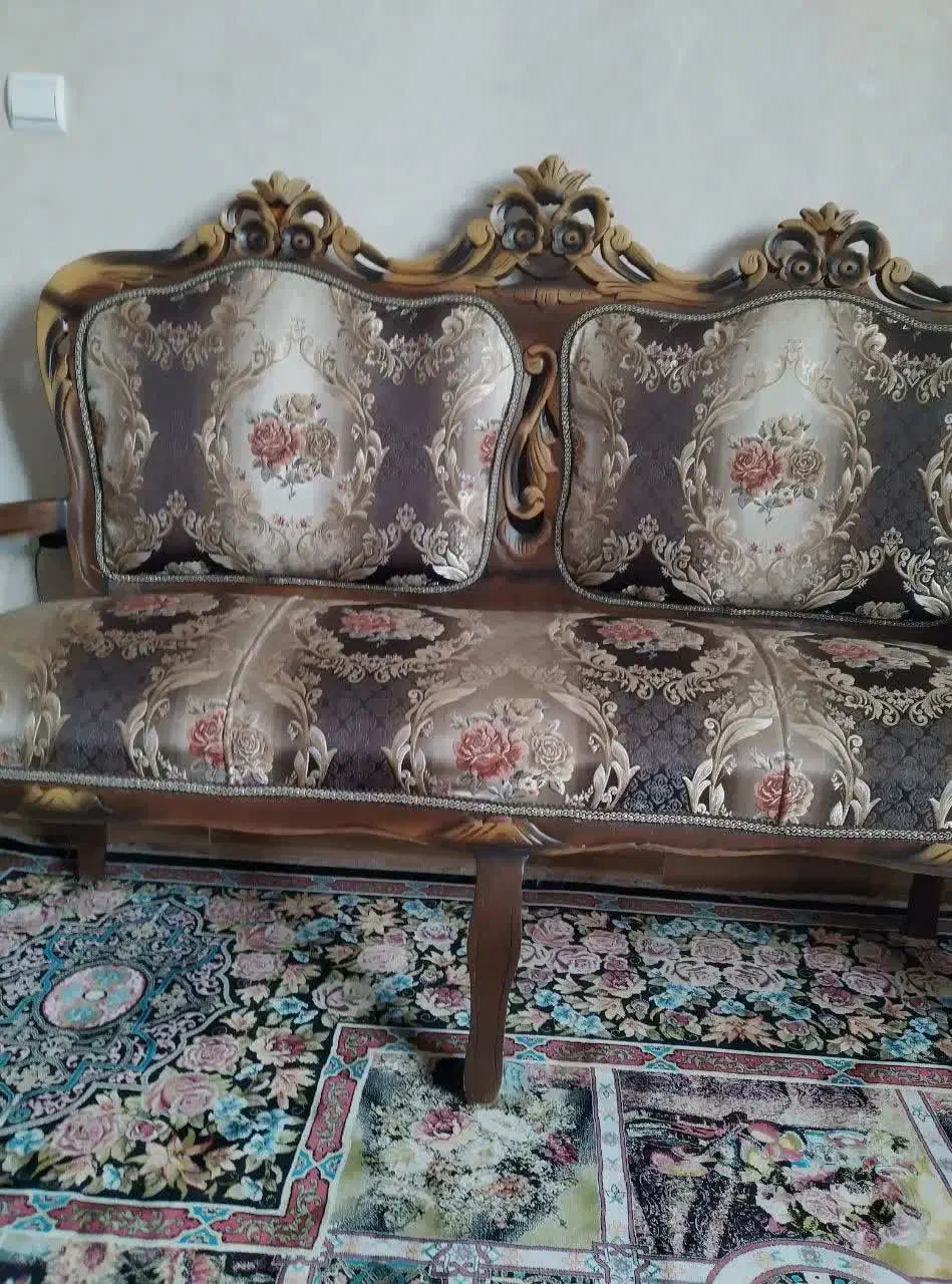 مبل سلطنتی 9 نفره|مبلمان خانگی و میز عسلی|گلستان (تهران), |دیوار