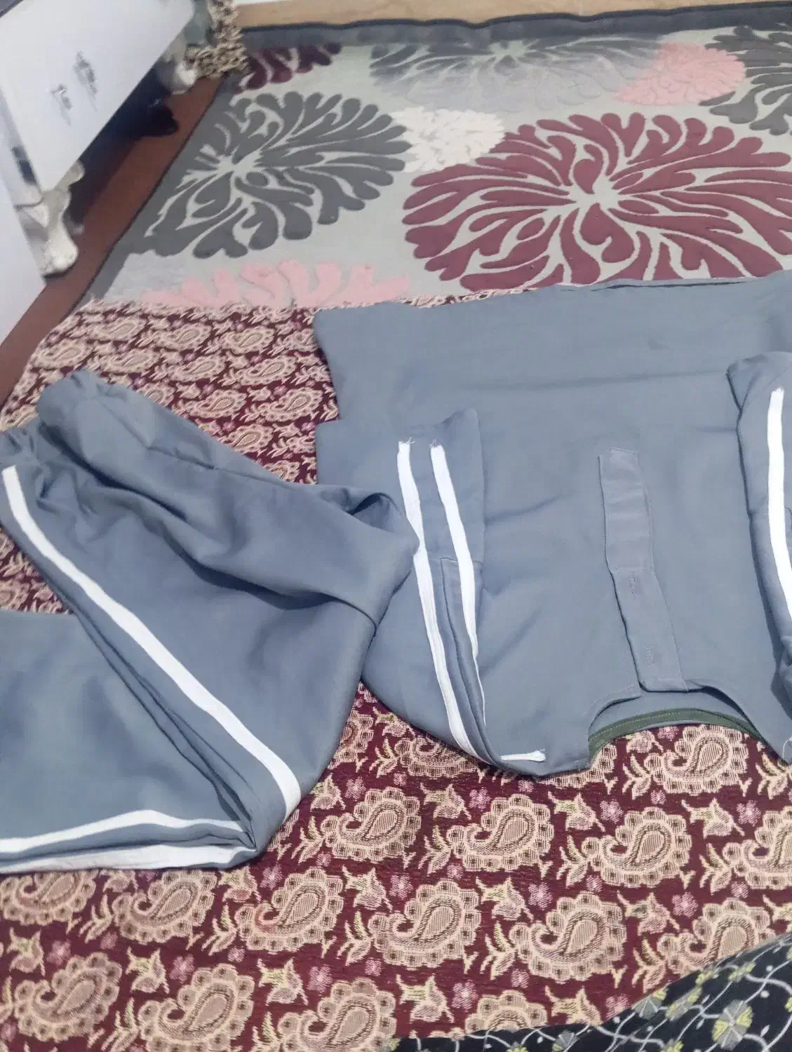 یک دست لباس نواصلا یکبارم پوشیده نشده|لباس|بوکان, |دیوار