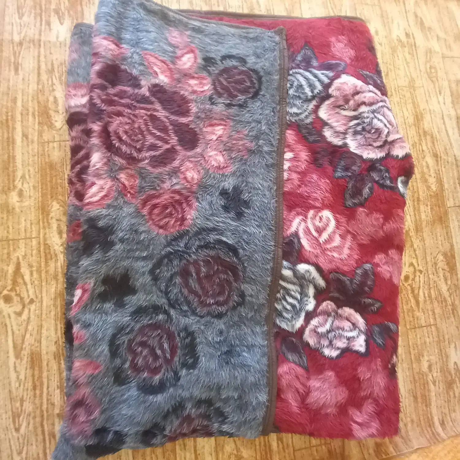 پتو|رختخواب، بالش، پتو|سهند, |دیوار