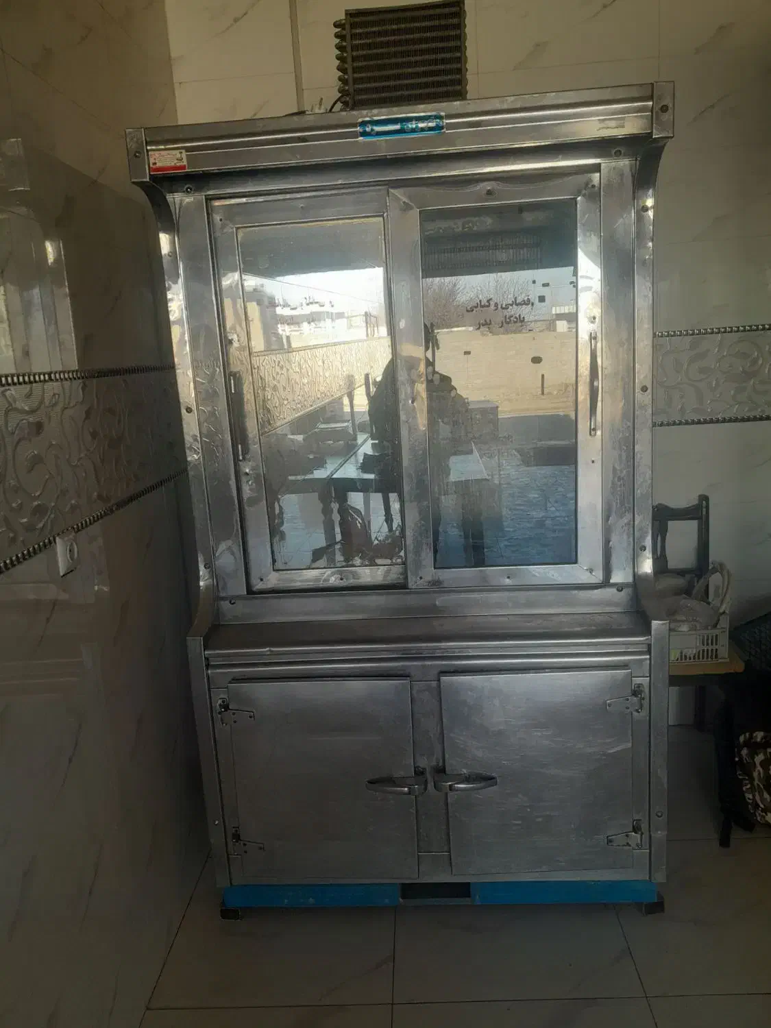 یک عدد یخچال برای گوشت و مرغ فقط گاز نداره|فروشگاه و مغازه|هیر, |دیوار
