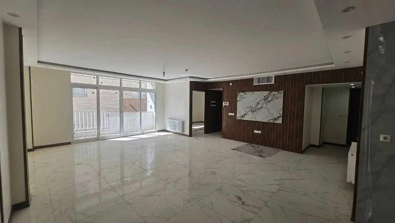 پروین*آپارتمان ۱۴۵ متری*۳ خواب*نوساز*بورسی|فروش آپارتمان|اصفهان, خواجه عمید|دیوار