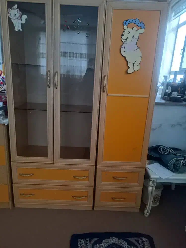 تخت کمد ویترین|تخت و سرویس خواب|شهرکرد, |دیوار