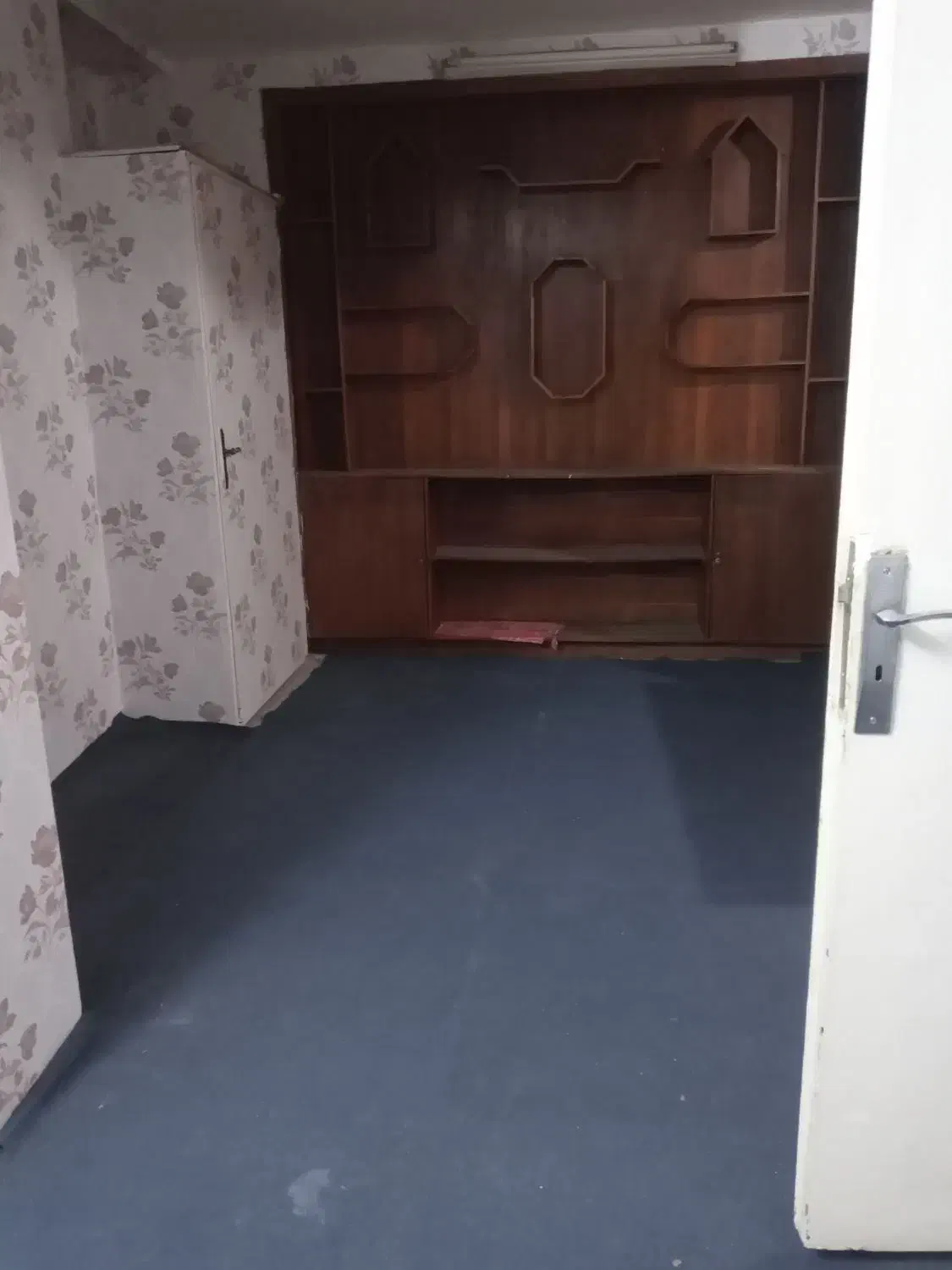 خانه قدیمی تقریبا بازسازی شده وتمیز فقط طبقه دوم