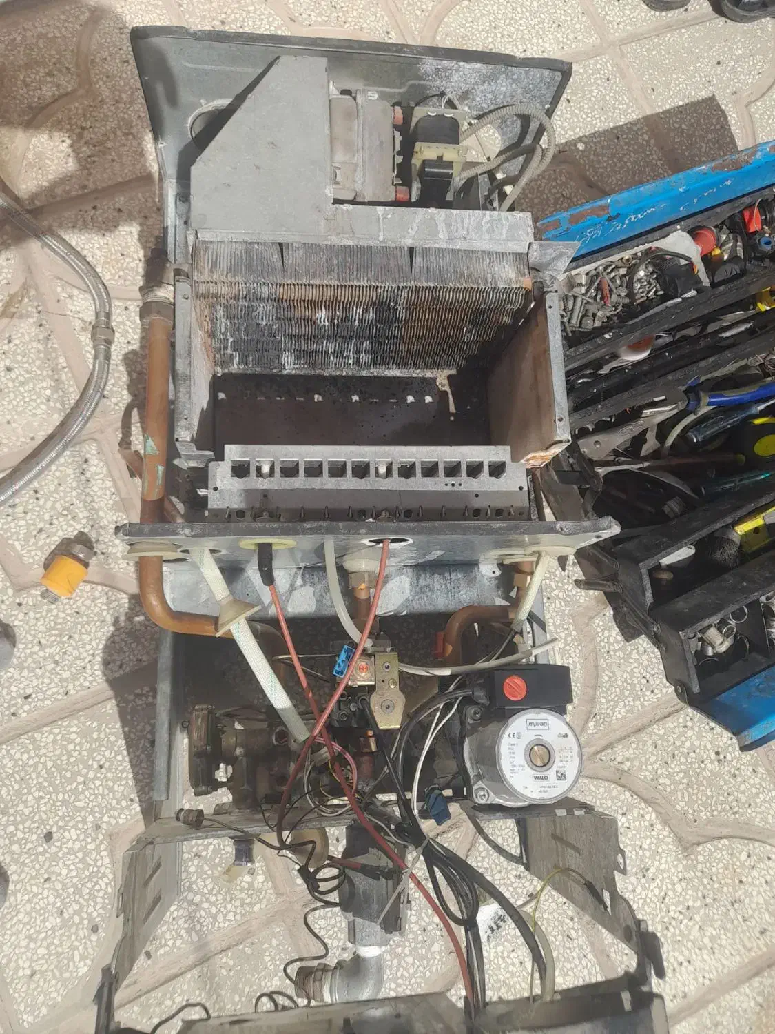 سرویس و تعمیرتخصصی انواع پکیج ابگرمکن بخاری تضمینی|خدمات پیشه و مهارت|بیرجند, |دیوار