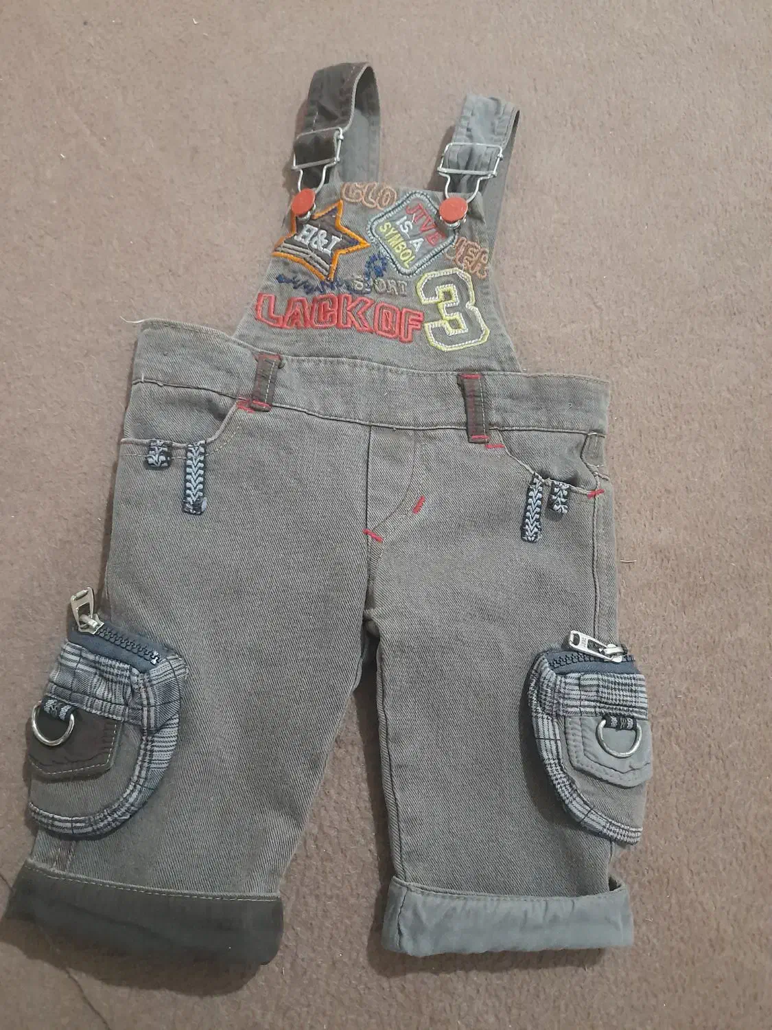 سرهم نو|کفش و لباس بچه|سلماس, |دیوار