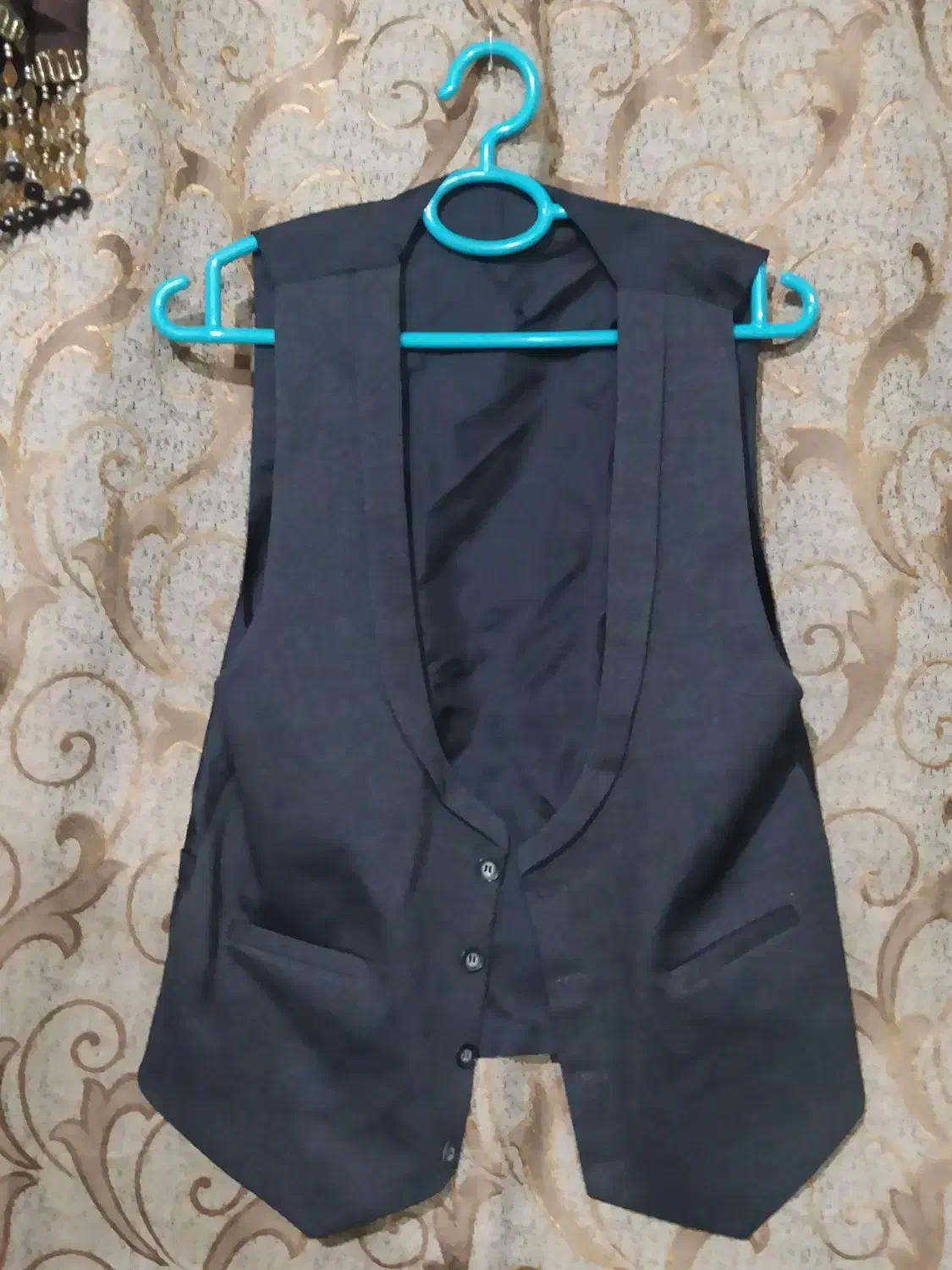 کت شلوار|لباس|فاروج, |دیوار