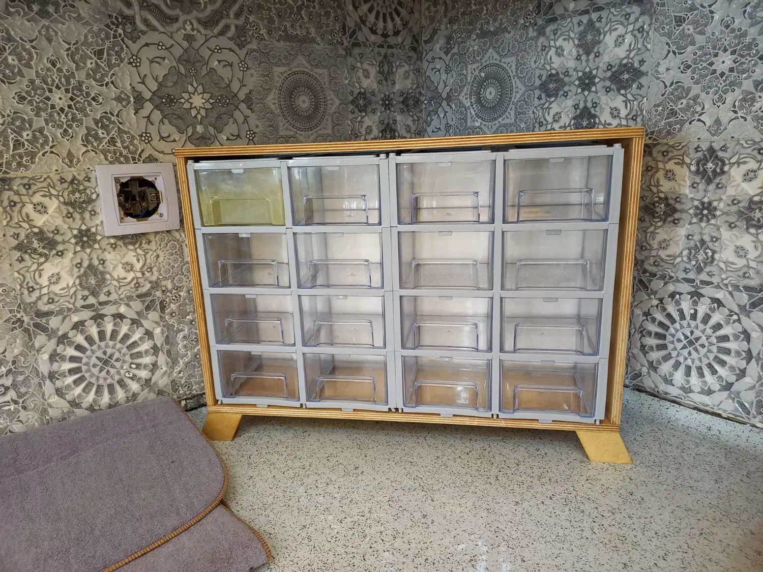 جا ادویهای چوبی و کشویی در حد نو|ظروف نگهدارنده، پلاستیکی، یکبارمصرف|دزفول, |دیوار