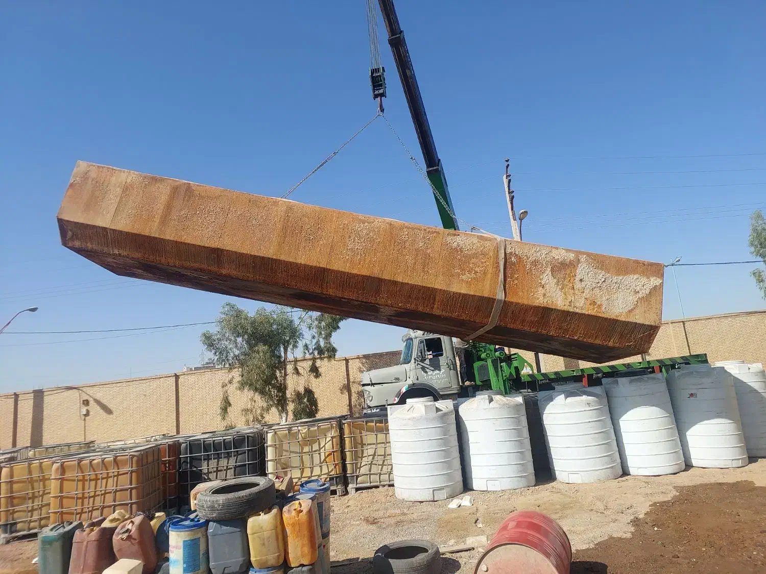 مخزن  20 هزار لیتری فلزی|مصالح و تجهیزات ساختمان|یزد, |دیوار