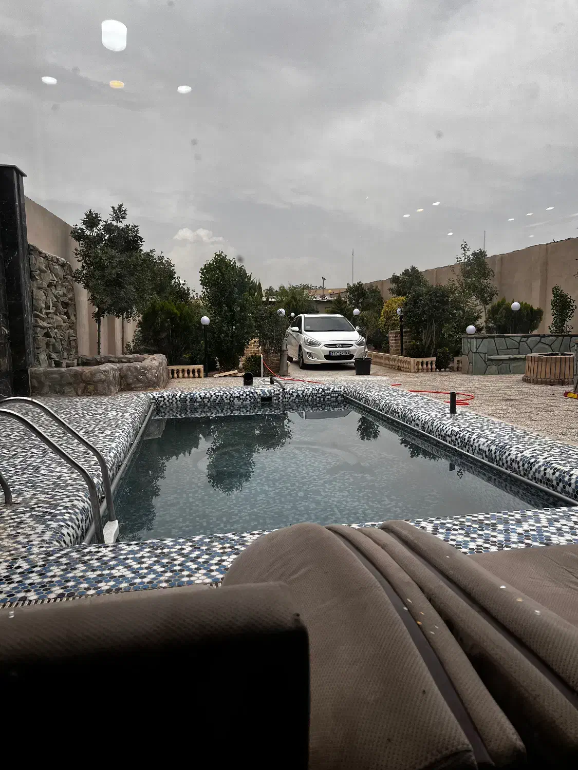 اجاره روزانه ویلا استخر رو باز چهار فصل|اجارهٔ کوتاهمدت ویلا و باغ|فردیس, شهرک ناز|دیوار