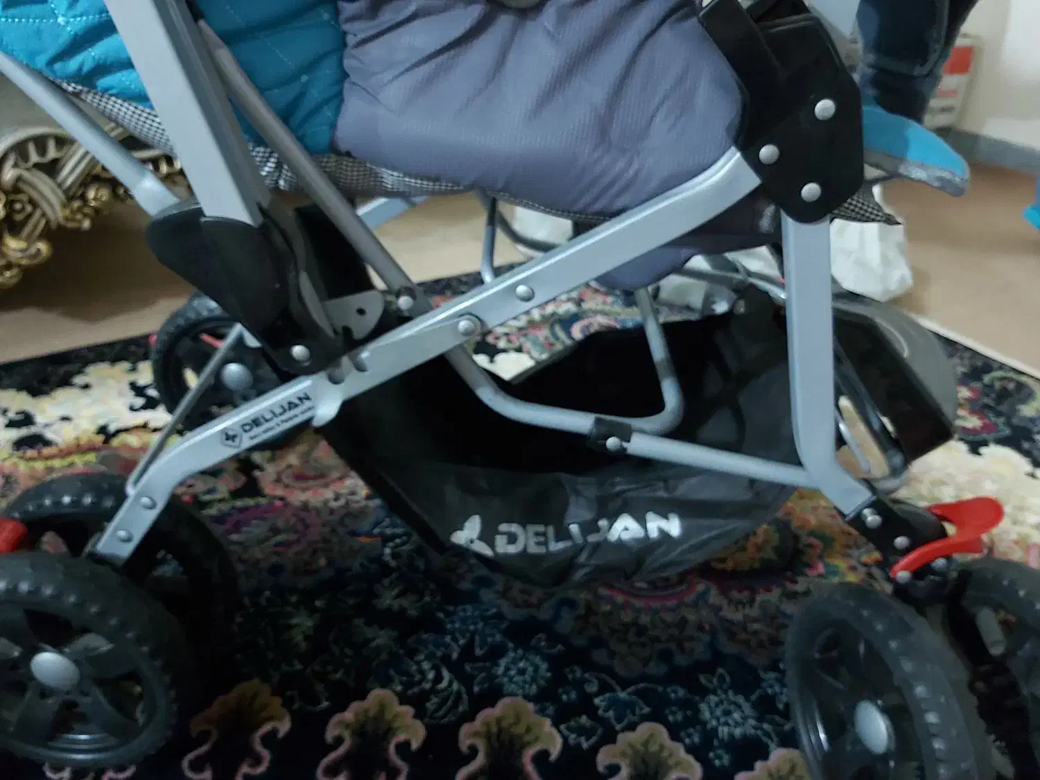 سرویس کالسکه مارک دلیجان مدل نیواستار|کالسکه و لوازم جانبی|گلستان (تهران), |دیوار