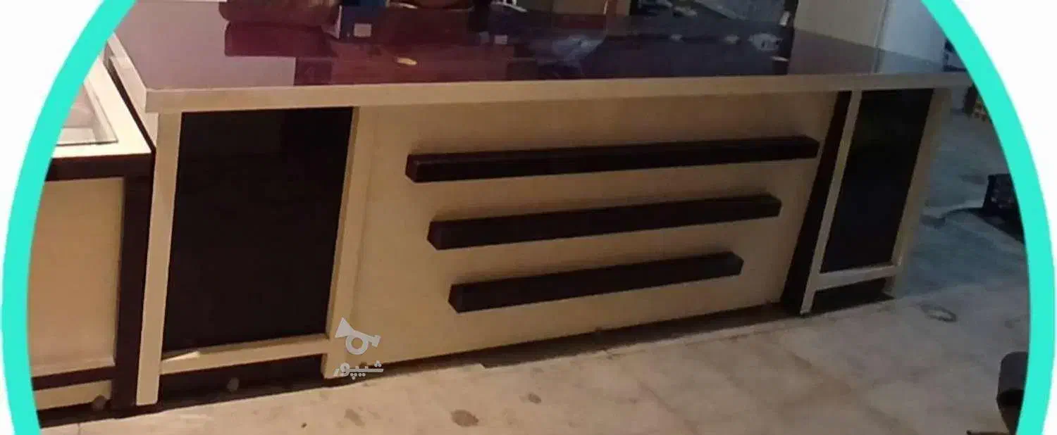 فروش فوری میز MDF براق، در حد نو|میز تحریر و کامپیوتر|سرخه, |دیوار