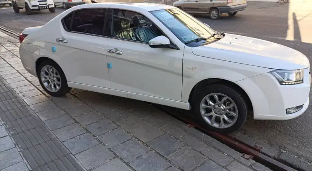 دنا پلاس دنده /اتومات صفر خشک مدل 404|خودرو سواری و وانت|تهران, شهرآرا|دیوار