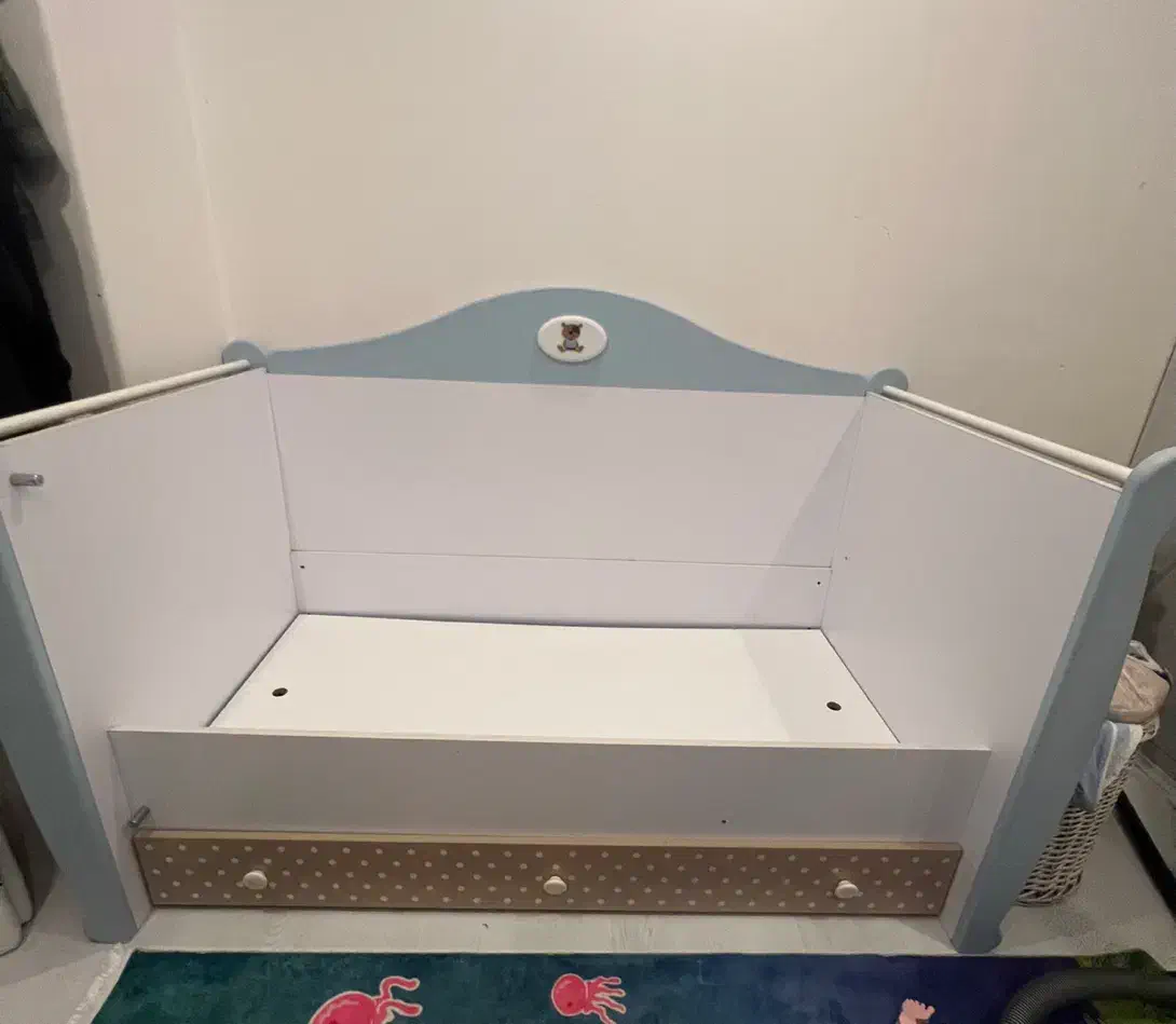 تخت کودک ممبران وکیوم شده|تخت و صندلی بچه|رشت, معلم|دیوار