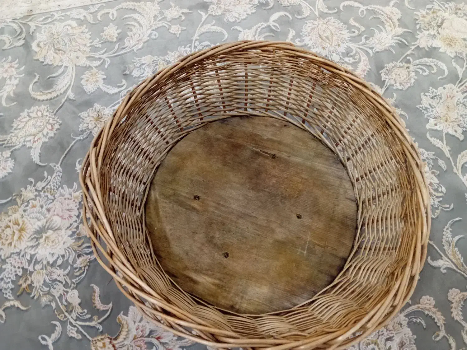 سبد حصیری|صنایع دستی و سایر لوازم تزئینی|قم, قلعه کامکار|دیوار