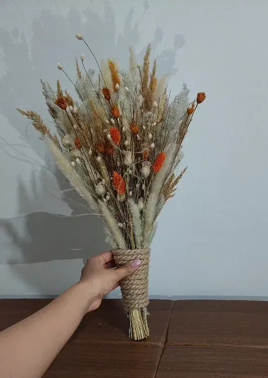 دسته گل|گل مصنوعی|قدس, شهر‌قدس|دیوار