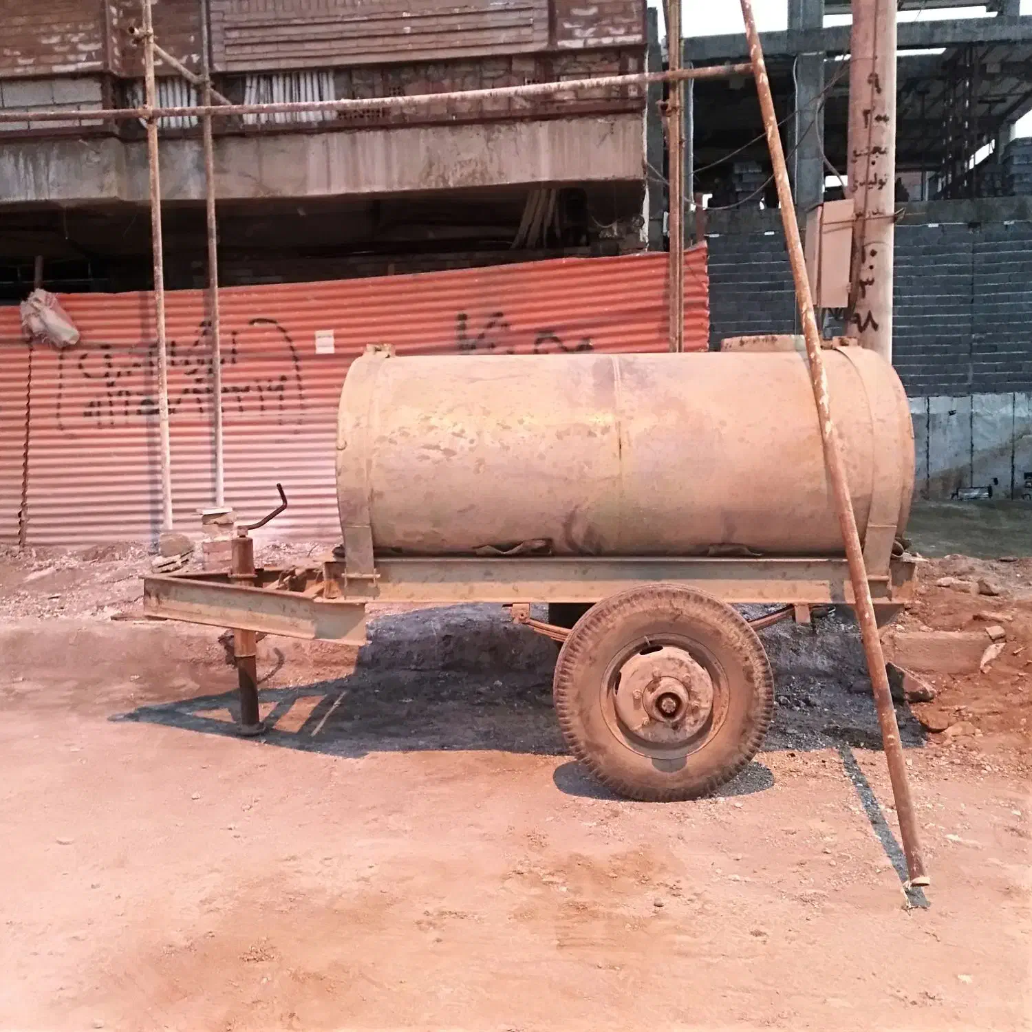 اجاره کرایه تانک اب یدکش چرخدار تانکر بکسلی|مصالح و تجهیزات ساختمان|کرمان, |دیوار