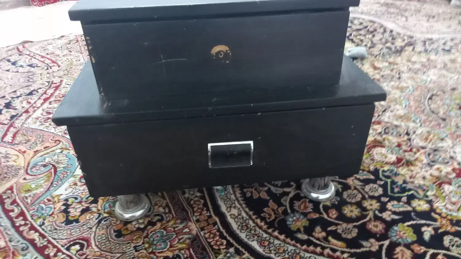 میز بغل تختی|مبلمان خانگی و میز عسلی|قم, هفت تیر|دیوار