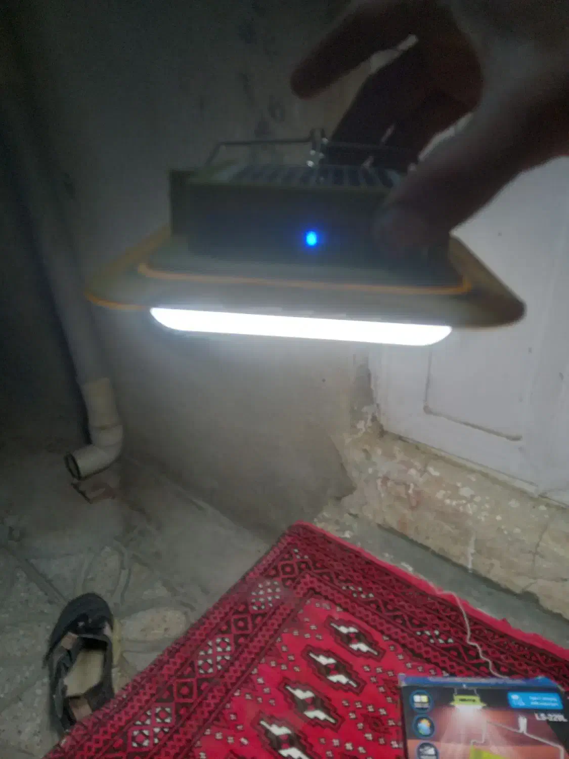 چراغ قوه شارژیخورشیدی|لامپ و چراغ|همدان, |دیوار