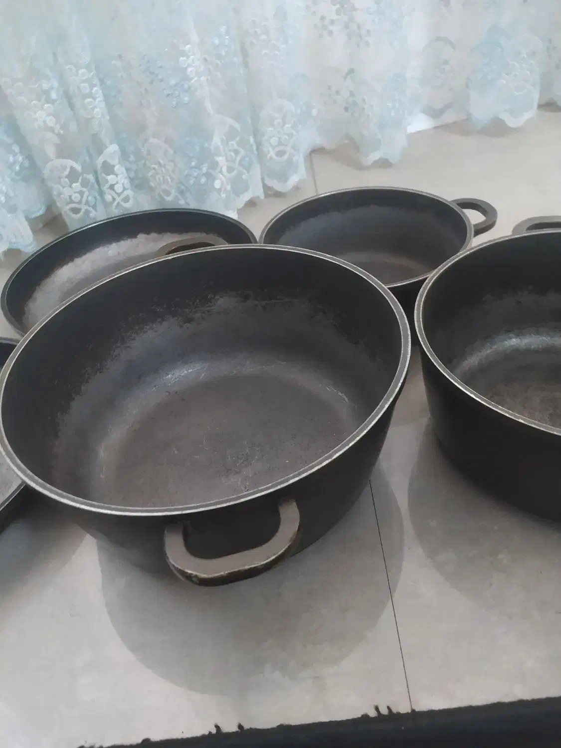 سالم وسنگین|ظروف پخت‌وپز|رودهن, |دیوار