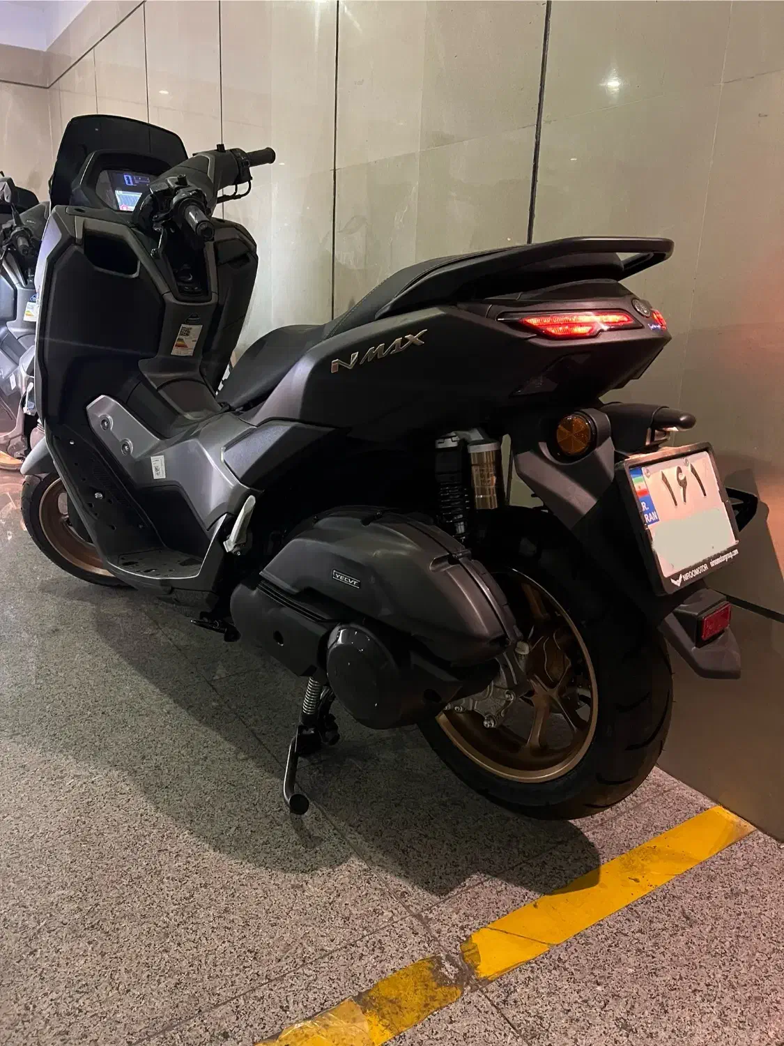 یاماها انمکس تکمکس صفر nmax techmax|موتورسیکلت|تهران, ولنجک|دیوار