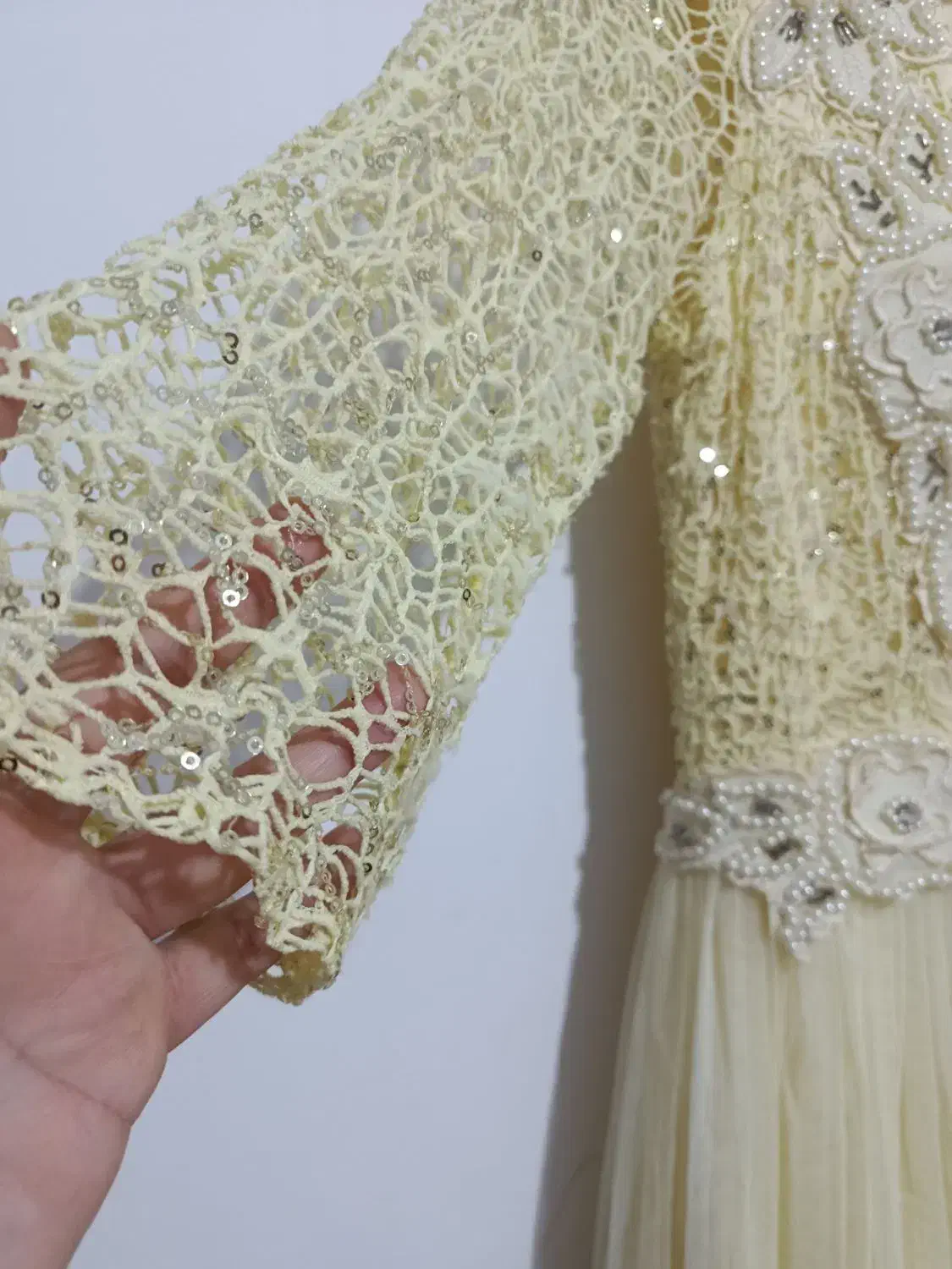 پیرا مجلسی|لباس|رشت, حمیدیان|دیوار