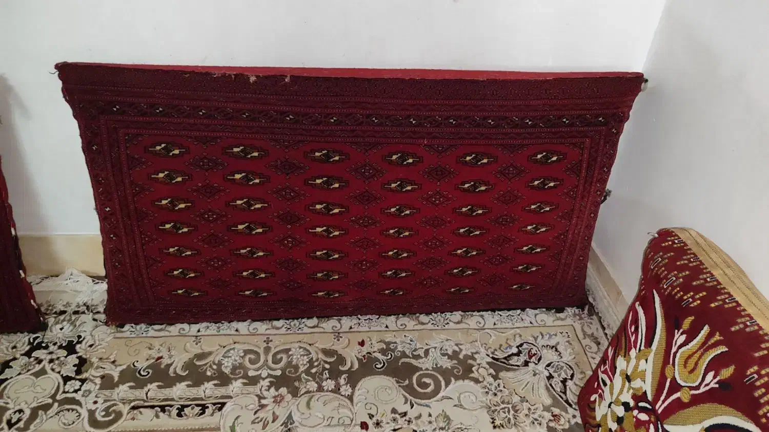 پشتی ترکمنی|پشتی|گنبد کاووس, |دیوار