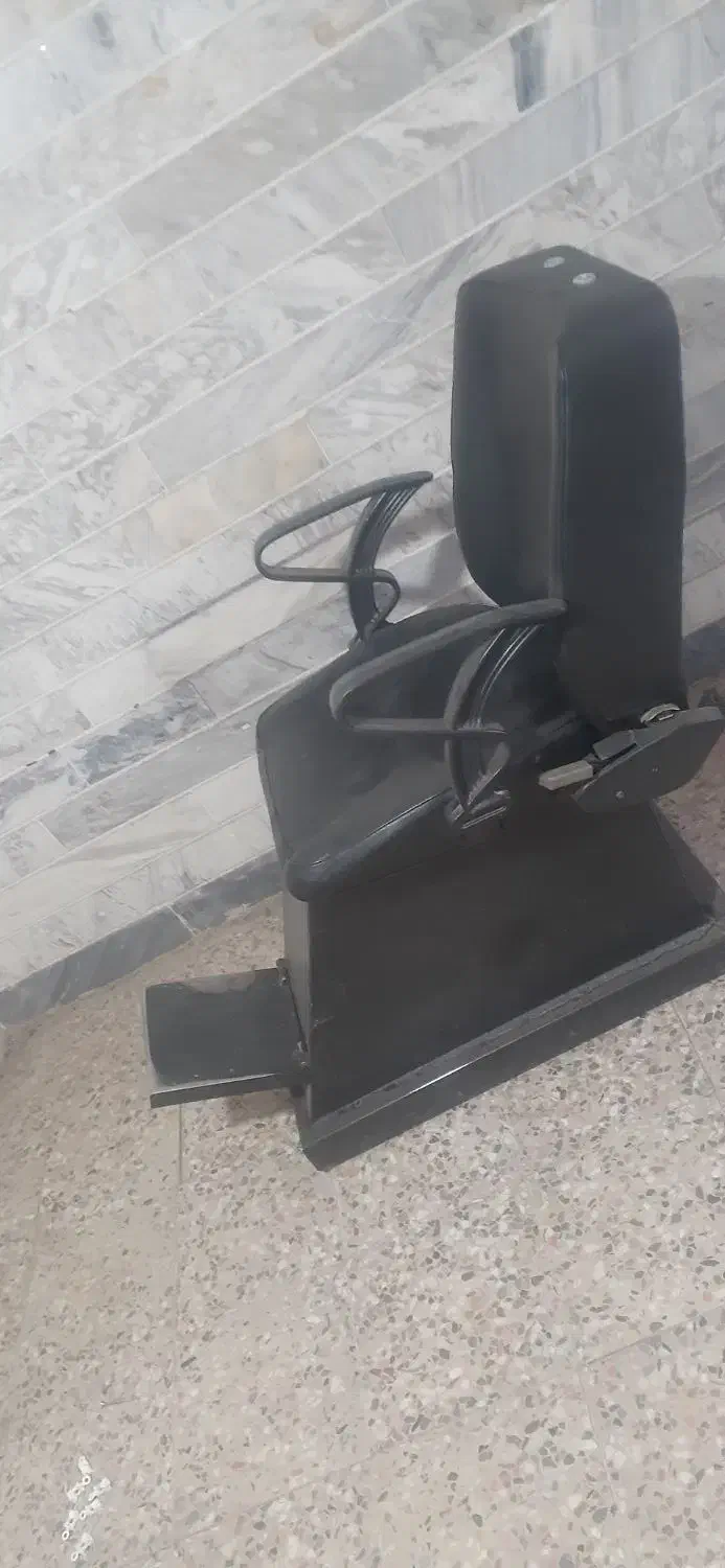 صندلی ارایشگری|آرایشگاه و سالن‌های زیبایی|ماسال, |دیوار