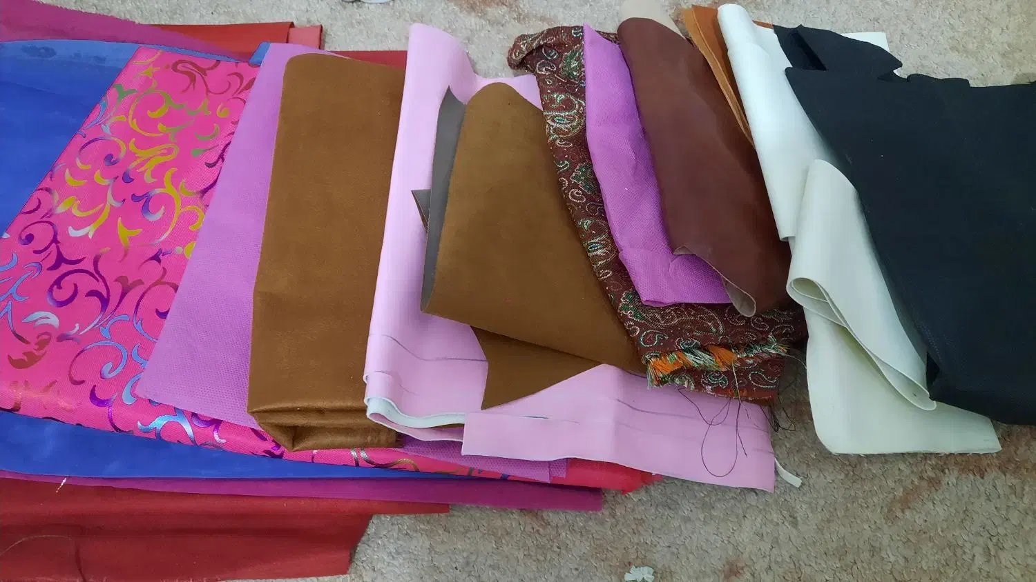 وسایل چرم دوزی فروشی|لوازم خیاطی و بافتنی|قم, پردیسان|دیوار