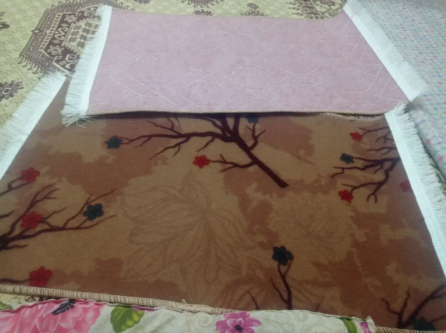 انواع پادری موکت در رنگ و طرح مختلف|پادری|تبریز, |دیوار