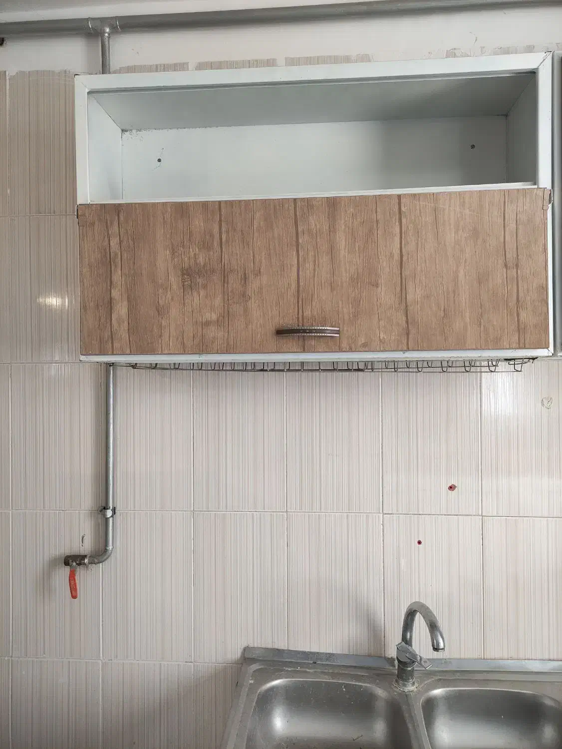 کابینت|آب‌چکان و نظم‌دهنده ظروف|تربت‌حیدریه, شهرک ولیعصر|دیوار