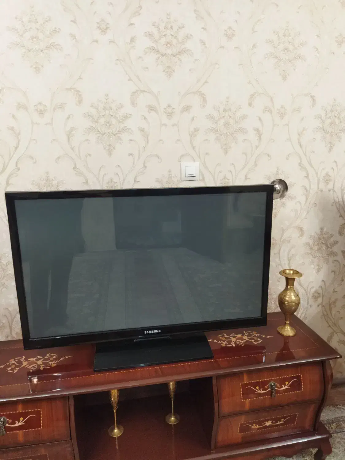 تلویزیون|تلویزیون و پروژکتور|اردبیل, |دیوار