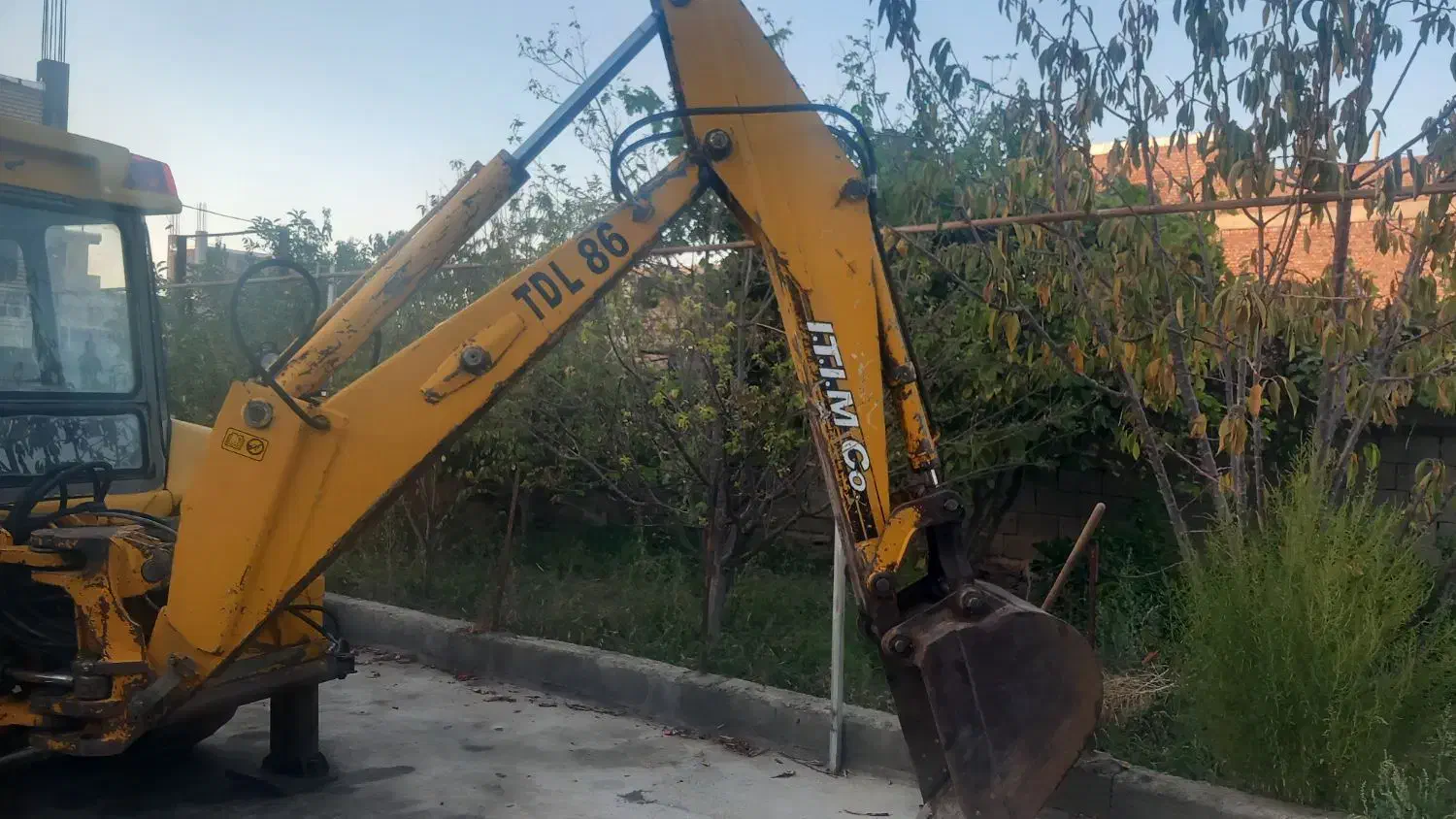 بیل بکهو تی دی ال|خودرو سنگین|میاندوآب, |دیوار