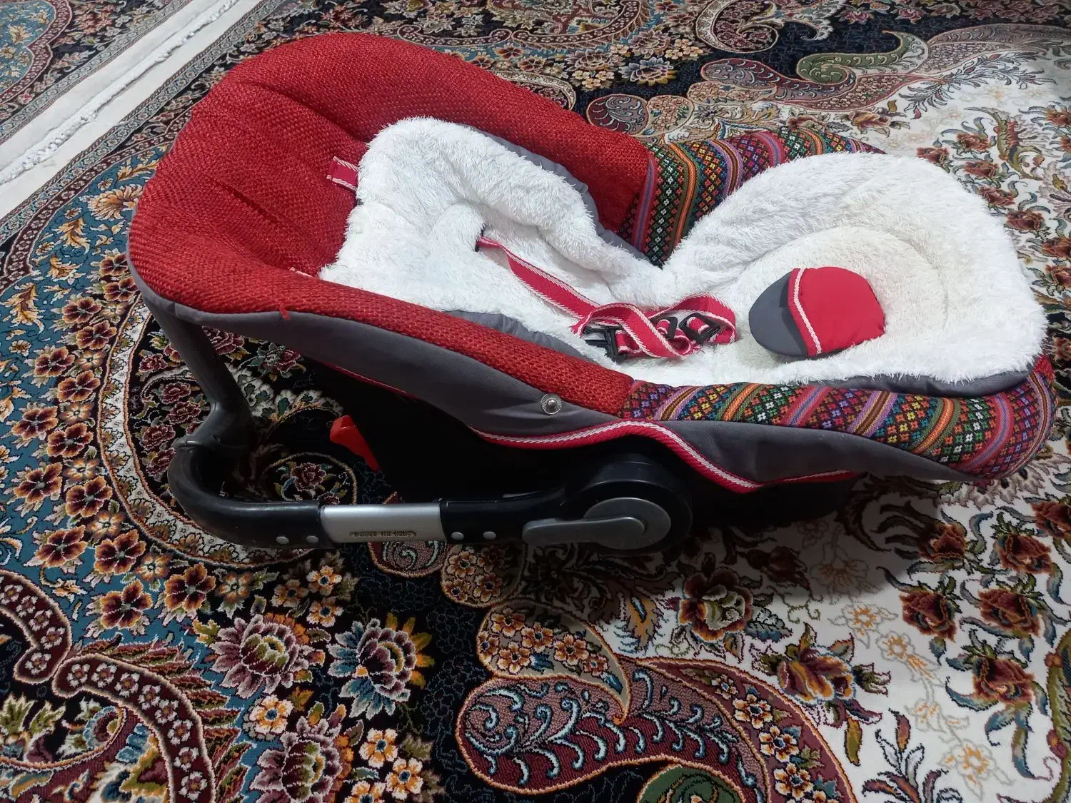 کرییر|کالسکه و لوازم جانبی|پیشوا, |دیوار