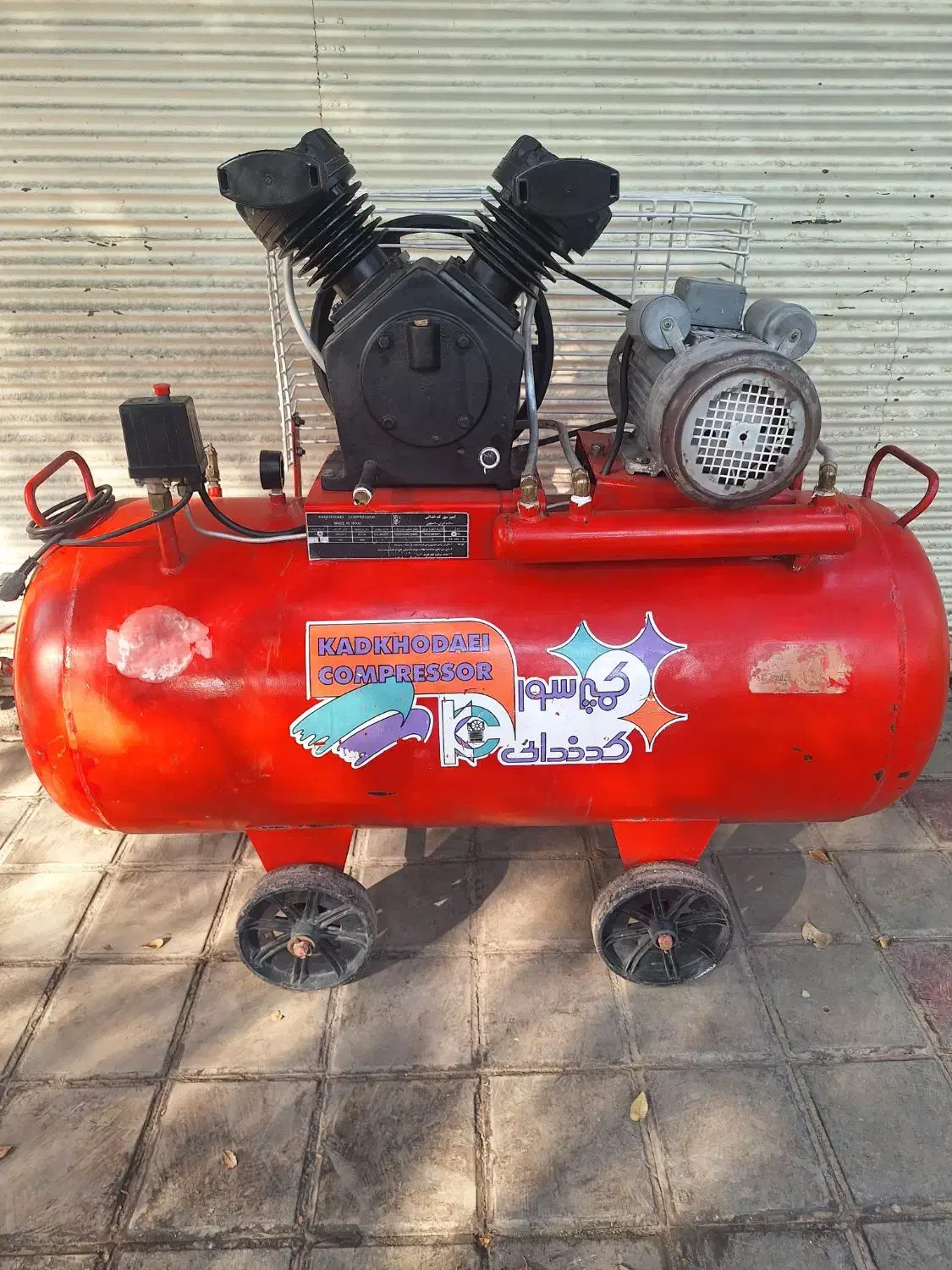 کمپرسور باد ۲۵۰-۵۰لیتری کدخدایی|ابزارآلات|اصفهان, جاوان|دیوار