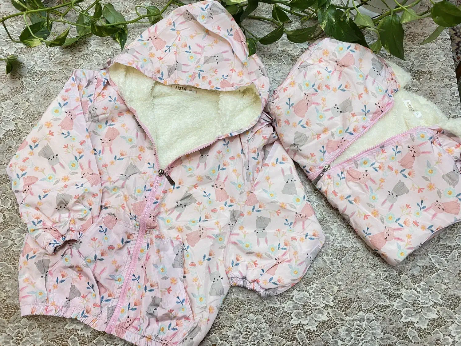 کاپشن داخل تدی دخترانه|کفش و لباس بچه|رستم‌آباد, |دیوار