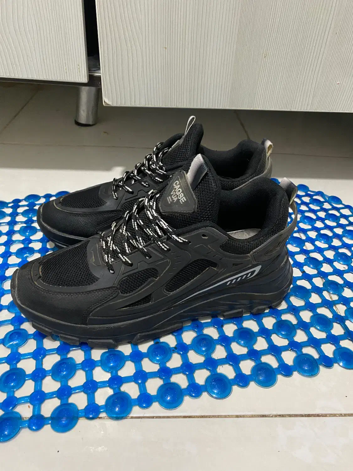 کتونی مشکی اصلی|کیف، کفش، کمربند|سبزوار, مدرس|دیوار