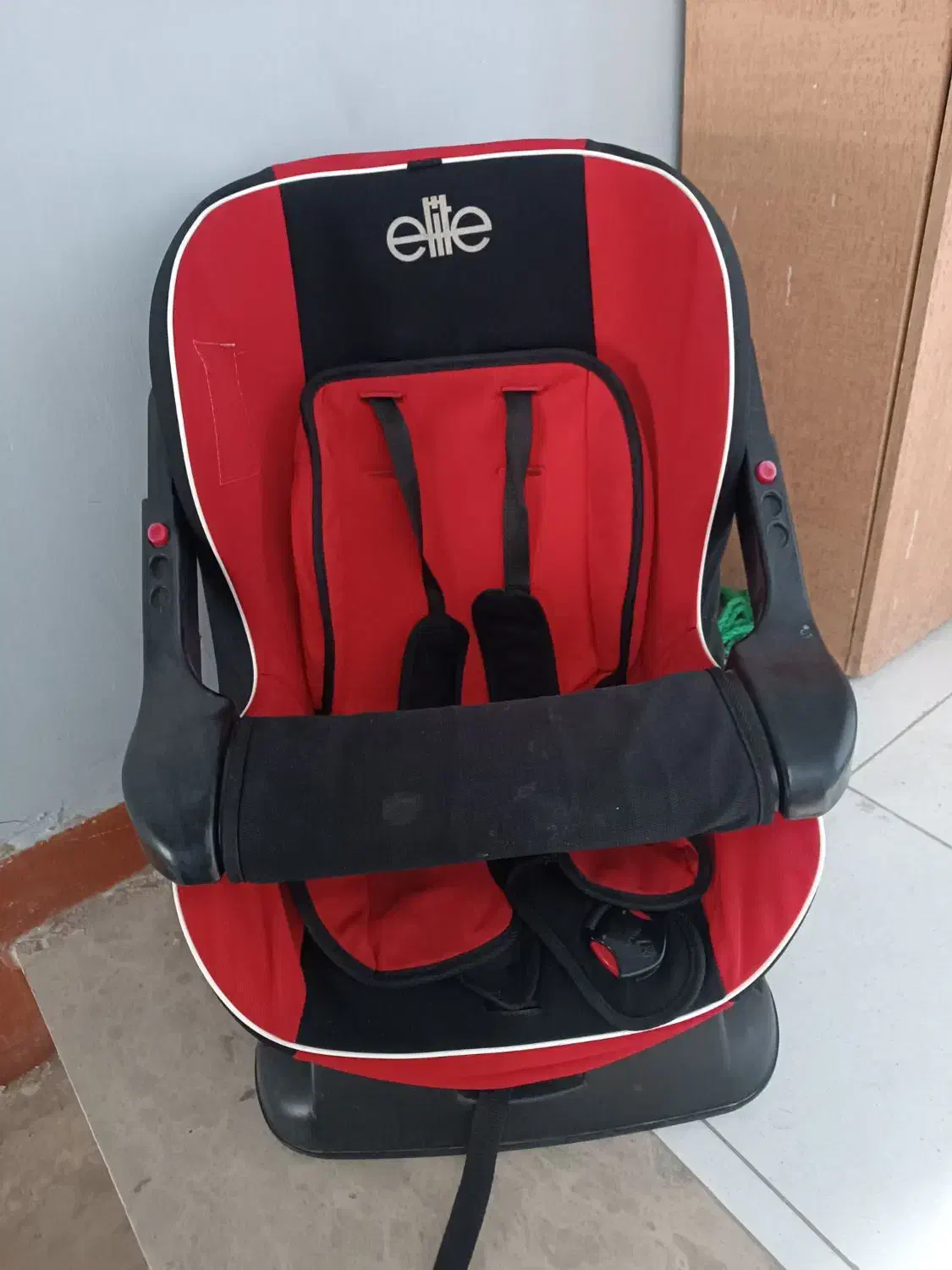 صندلی ماشین کودک|تخت و صندلی بچه|اهواز, کیانشهر|دیوار