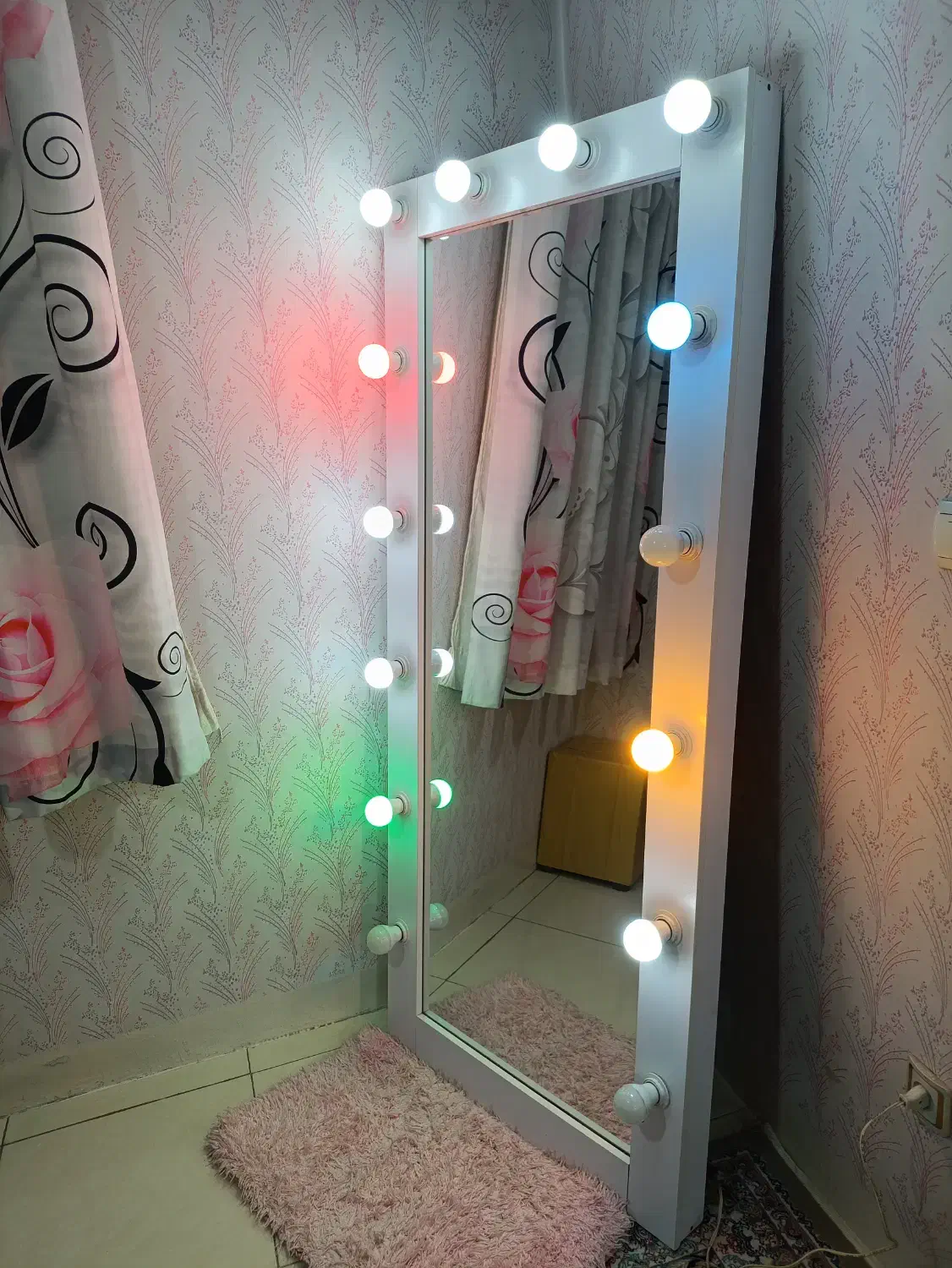 آینه قدی لامپ دار|آینه|ری, علایین|دیوار