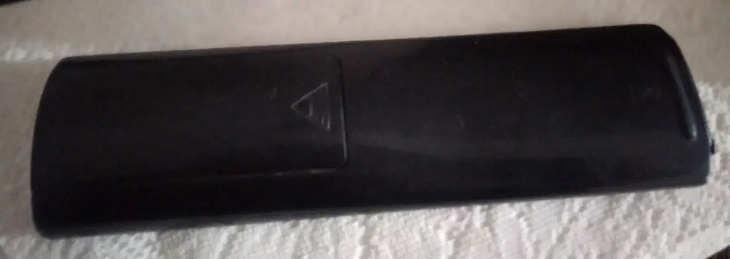 کارتن وکنترل تلویزیون ۳۲اینچ ال جی با کنترل|تلویزیون و پروژکتور|خرمآباد, |دیوار