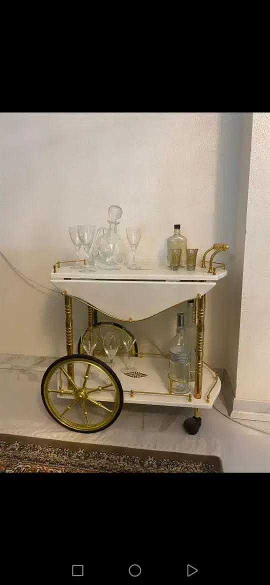 اباژور و میز بار در حد نو نو|چراغ خواب و آباژور|شاهینشهر, شهرک میلاد|دیوار