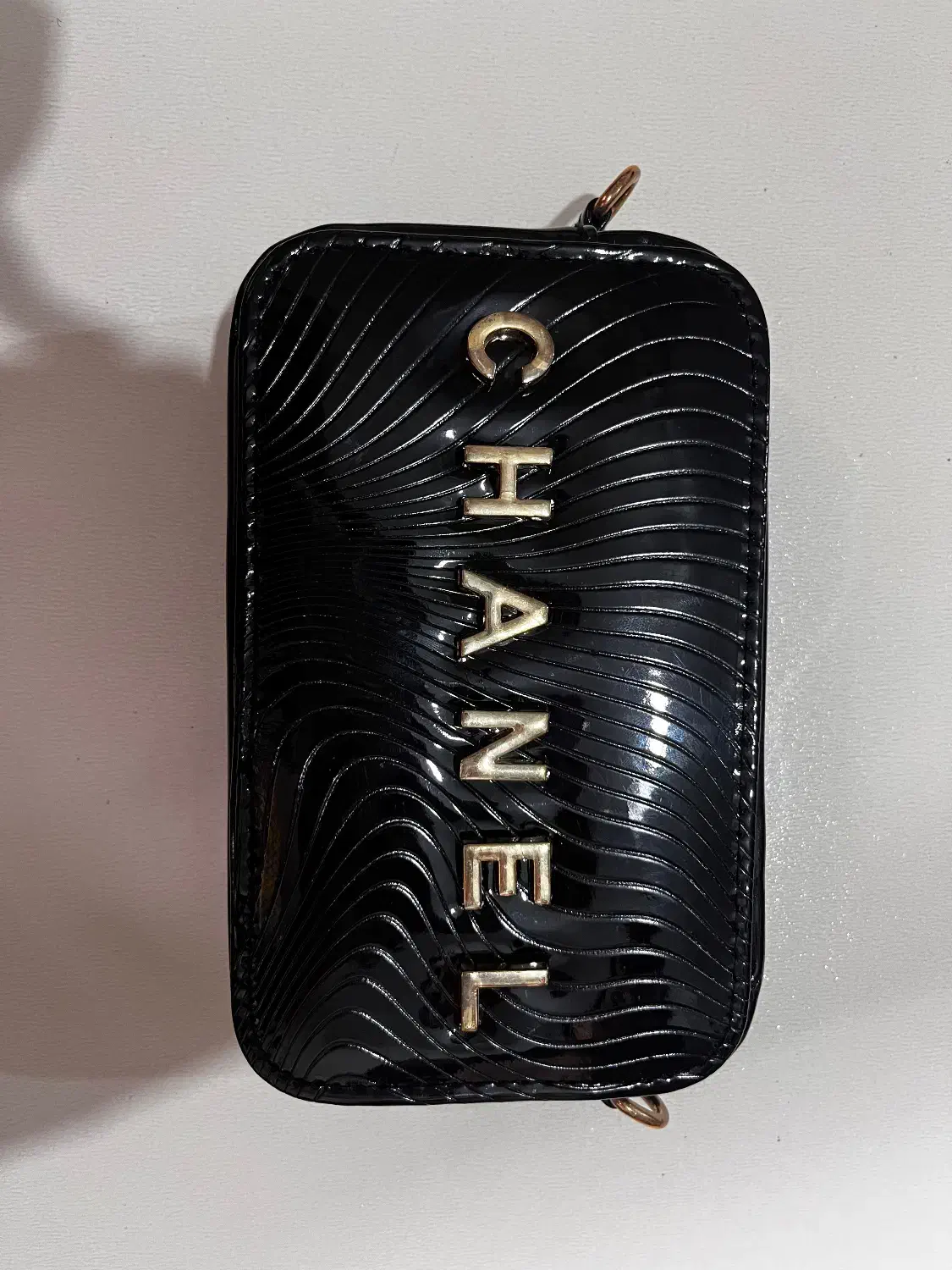 شنل|کیف، کفش، کمربند|گرگان, |دیوار