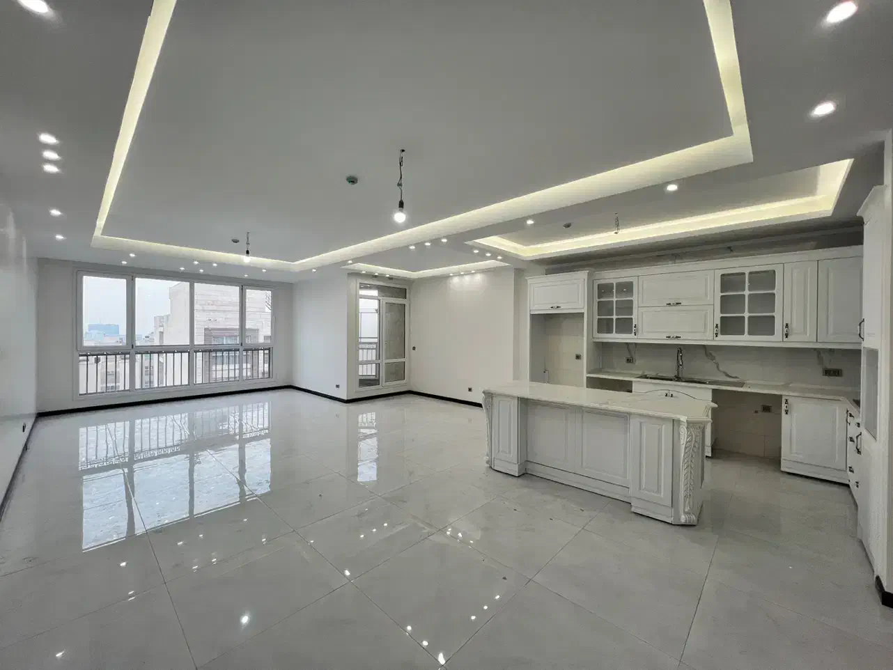 ۱۳۷‌متر/۳‌خواب/نوساز/ویو جذاب/محل دنج ظفر