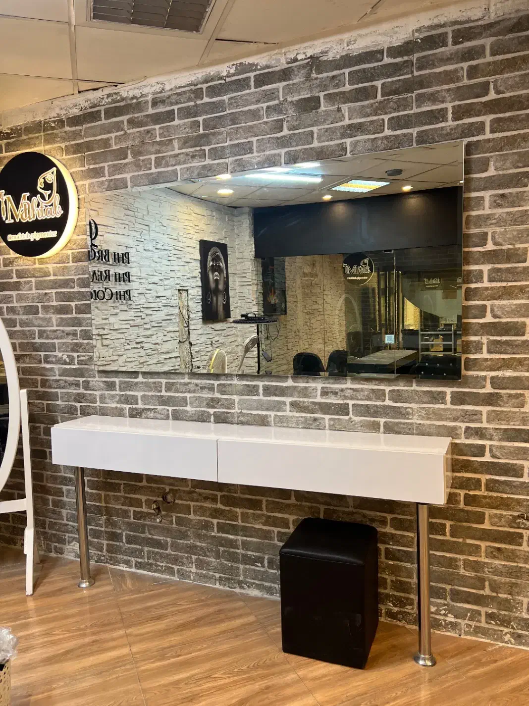 آینه و کنسول|بوفه، ویترین، کنسول|مشهد, جاهد شهر|دیوار