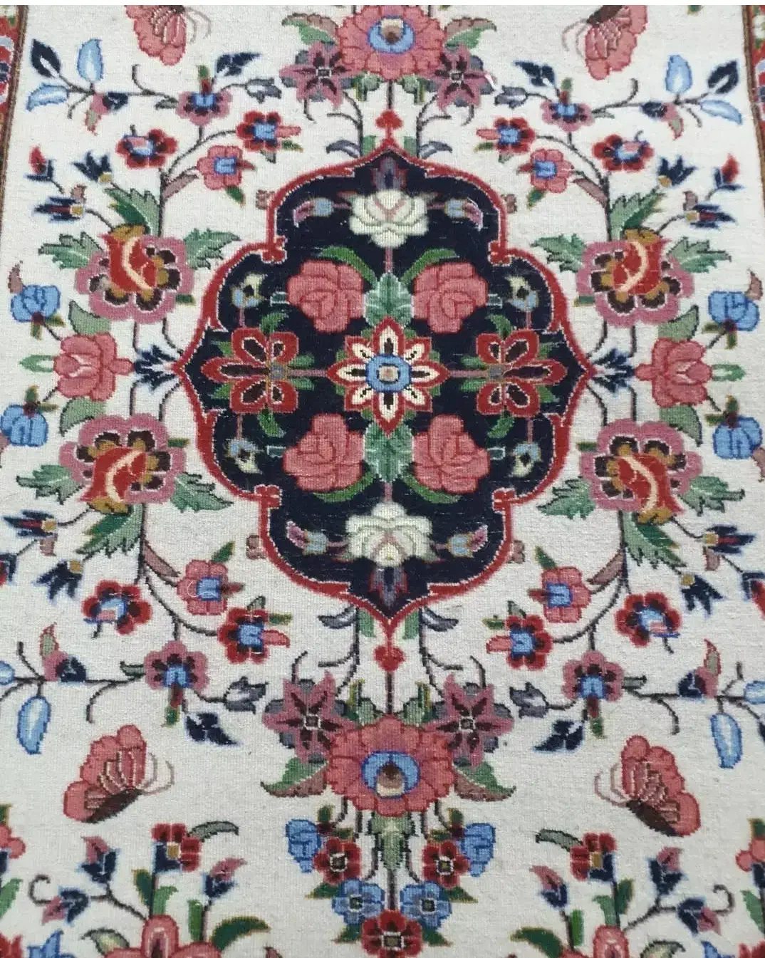 فرش دستی|فرش|اصفهان, راه آهن|دیوار