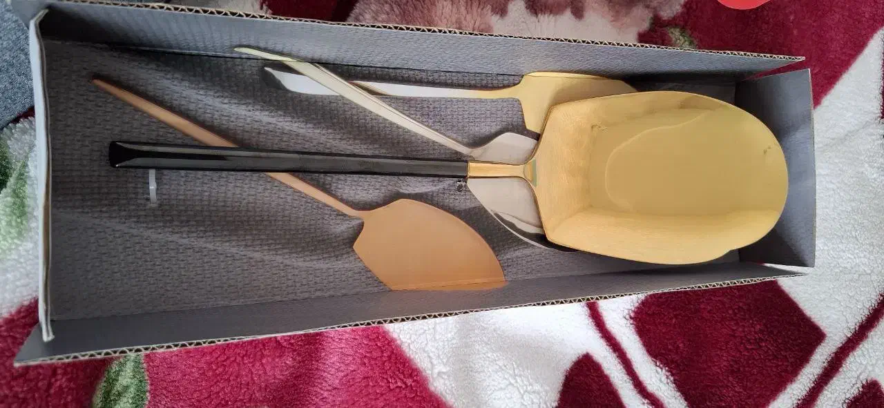 کفگیر|ظروف پخت‌وپز|اردبیل, |دیوار