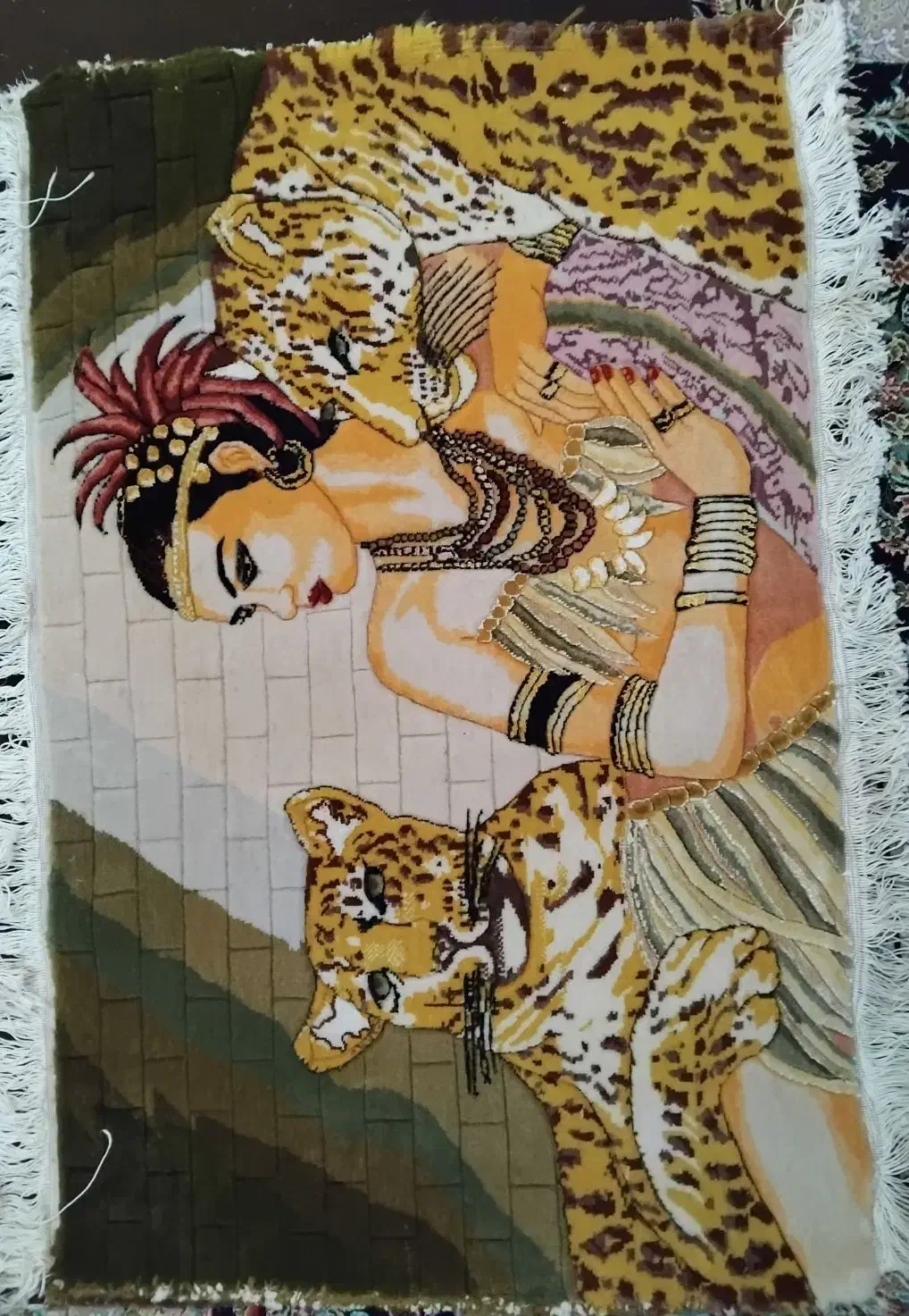 تابلوفرش دخترآفریقای باپلنگ|تابلو فرش|جلفا, |دیوار