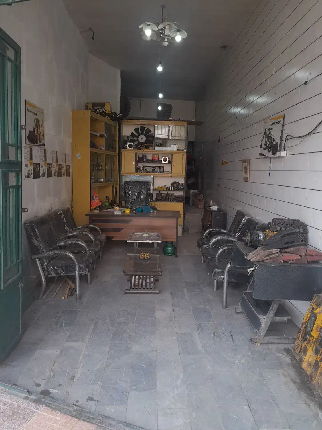 فروش  مغازه  ۷۷متری در منطقه صنعتی کرسگان|فروش مغازه و غرفه|ابریشم, |دیوار