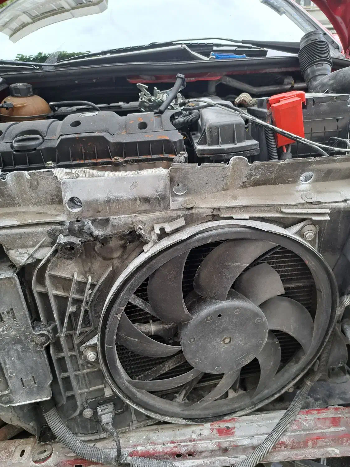 باطری سازی وشارژگازکولر|خدمات موتور و ماشین|فومن, |دیوار