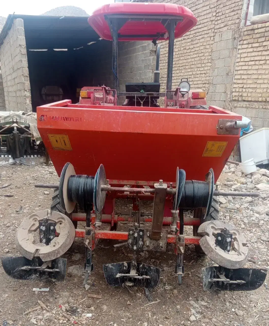 کاشت سیب زمینی با دستگاه|خدمات باغبانی و درختکاری|شیراز, کفترک|دیوار